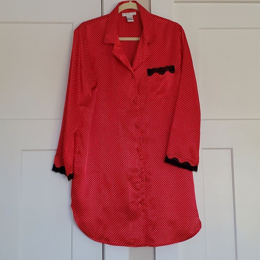 Morgan Taylor Intimates Bright Red Silky Robe. Size M